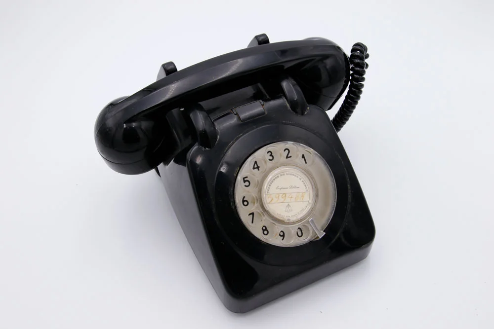 Telefone de discar preto