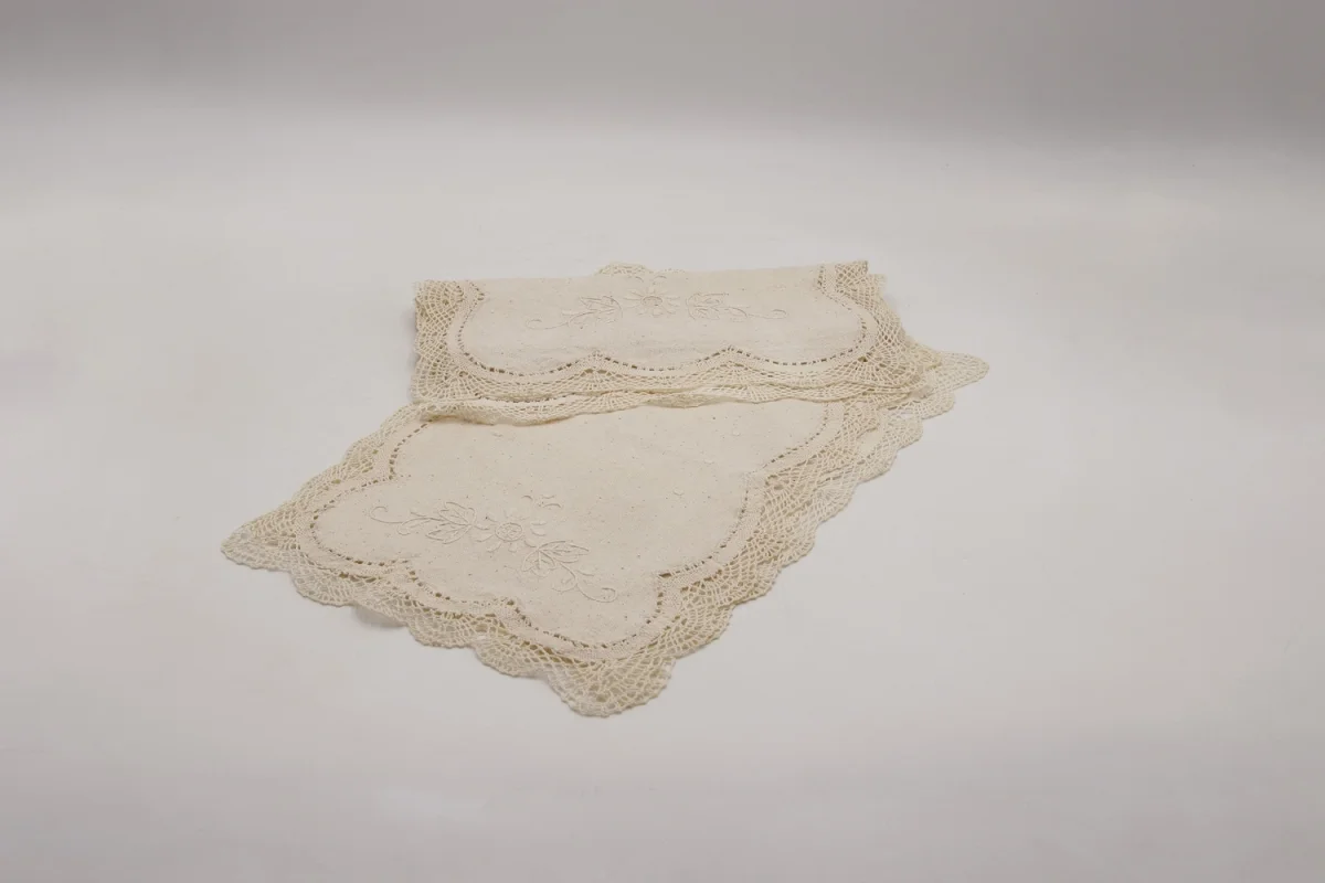 Conjunto naprons de linho com flor
