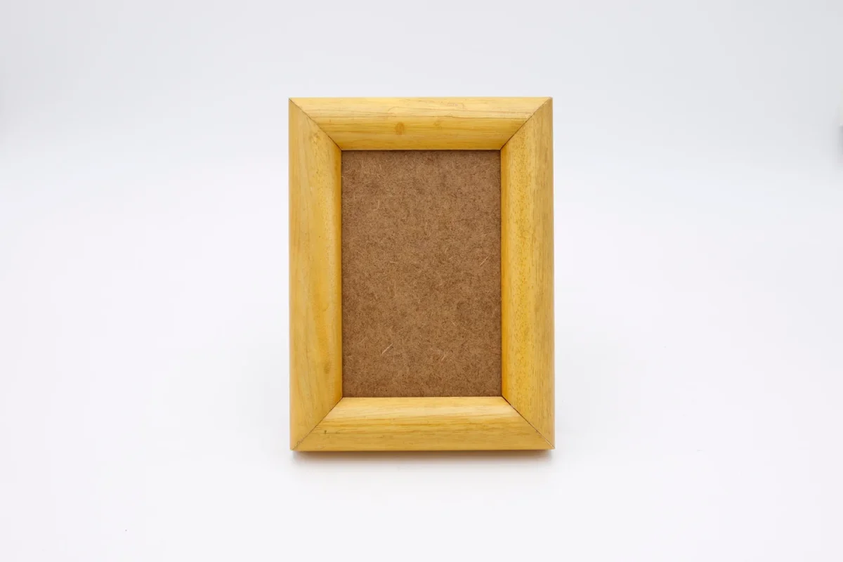 Moldura simples madeira