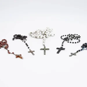 Terços cristãos de mão variados