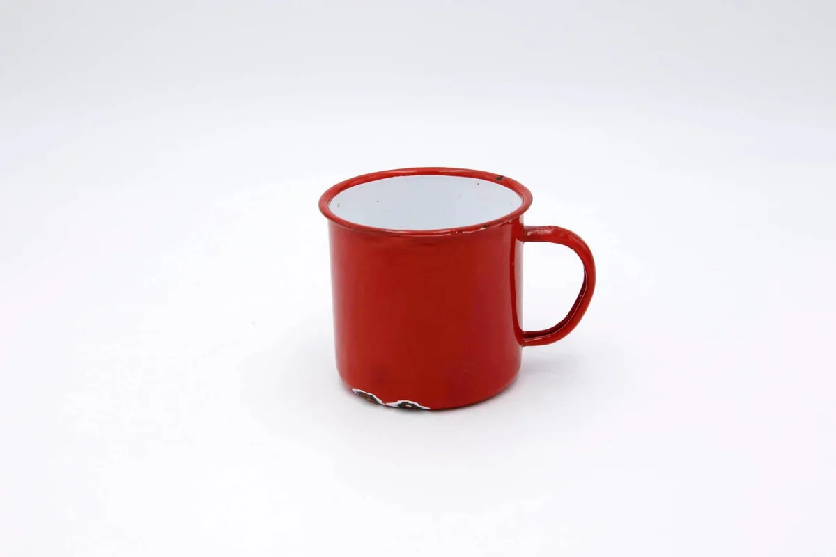 Caneca latão vermelha